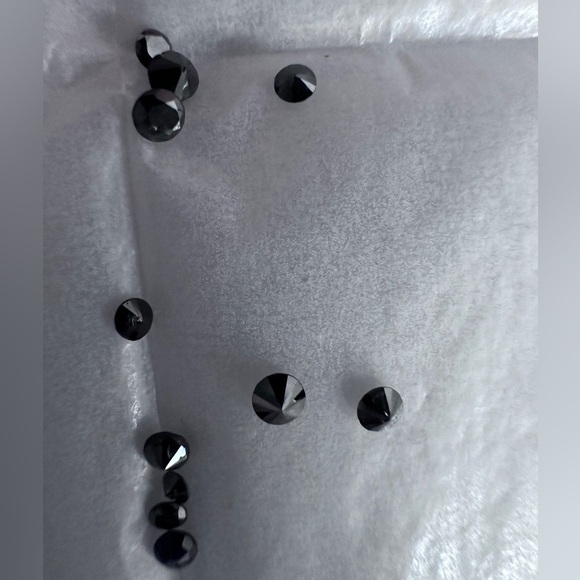 Irradiated black diamonds .50ctw - Picture 6 of 6
